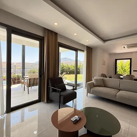 Premium Tuerkbuekue With Private Pool بيت للعطل