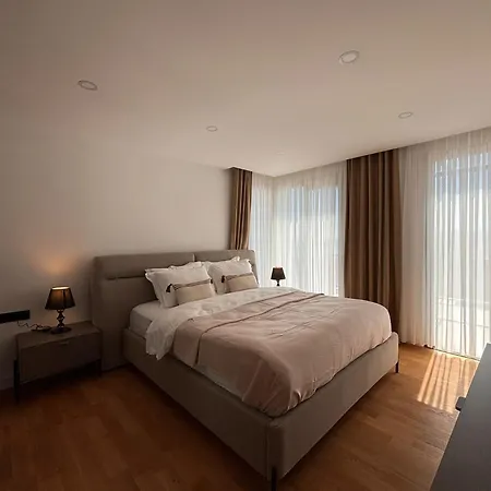 Premium Tuerkbuekue With Private Pool بيت للعطل بودروم